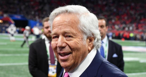 Acusado por prostitución dueño de los Patriots, Robert Kraft