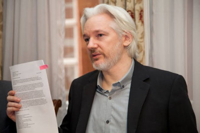 Julian Assange se declara culpable y queda en libertad