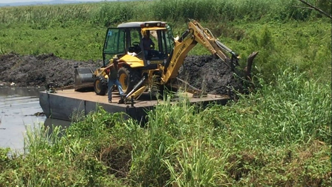 Construyen canales dentro del sistema lagunario