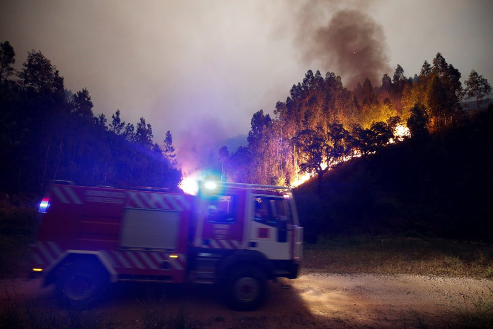 Van 62 muertos por incendio en Portugal