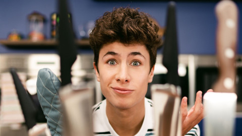 Estallan críticas por la posible serie en HBO de Juanpa Zurita