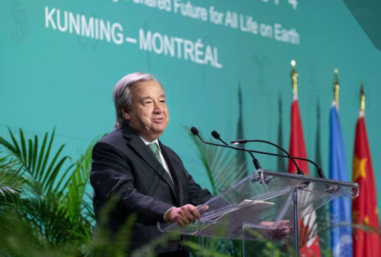 La humanidad se ha convertido en un arma de extinción masiva: António Guterres