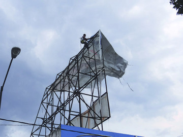 Retiran publicidad que no cuenta con permisos