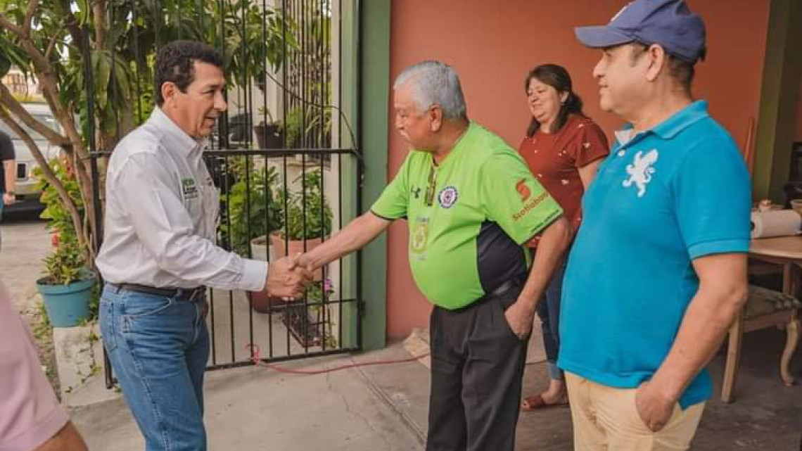 Mario López recibe muestras de confianza por parte de los ciudadanos