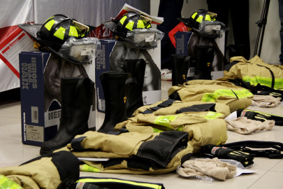 Bomberos esperan nuevo material de seguridad