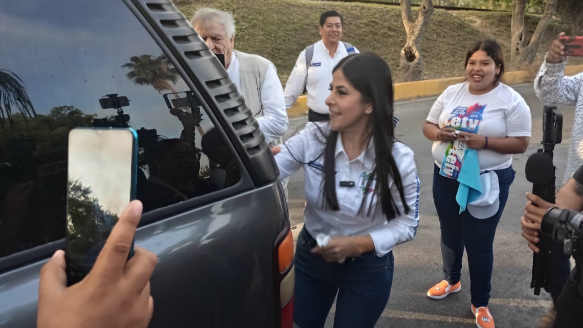 Recuperaremos la tranquilidad, la economía, el comercio y el turismo: Lety Salazar