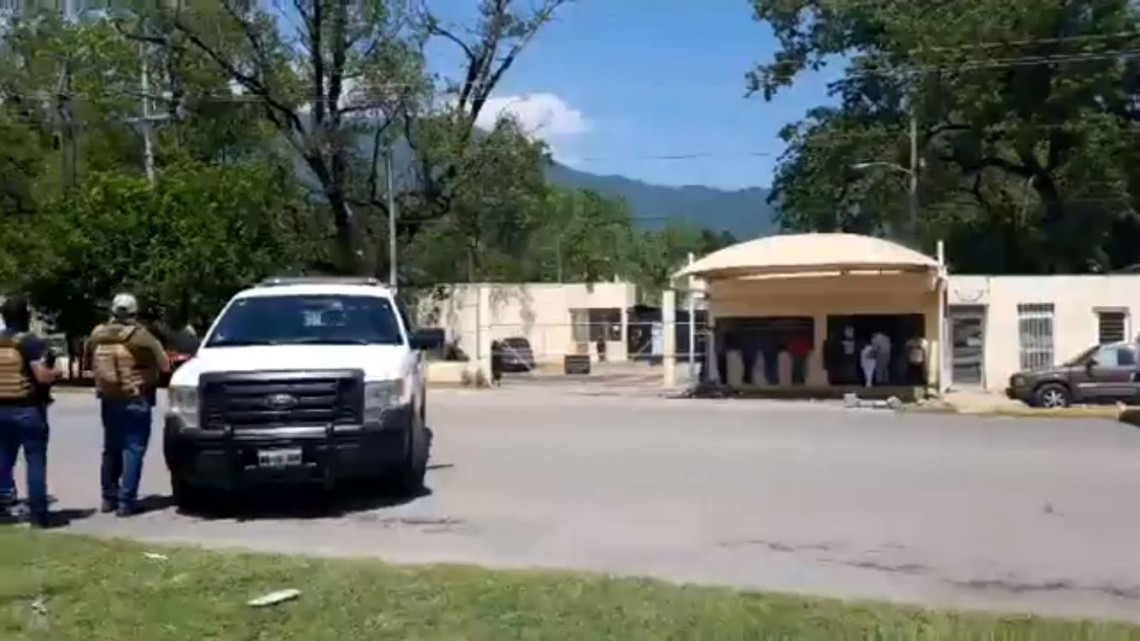 Reportan disparos y posible motín al interior del Cedes Victoria