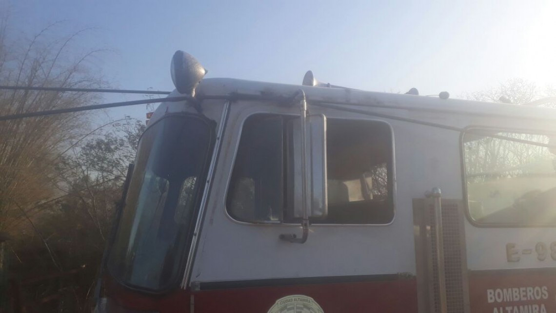 Incendios, caídas de anuncios y árboles, saldo por paso del frente frío número 44