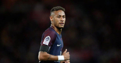 Mujer denuncia por violación a Neymar