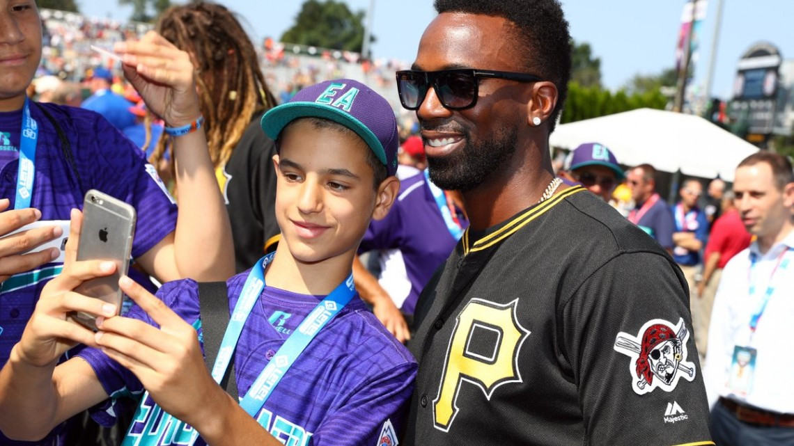 Piratas y Cardenales conviven con jugadores de Ligas Pequeñas