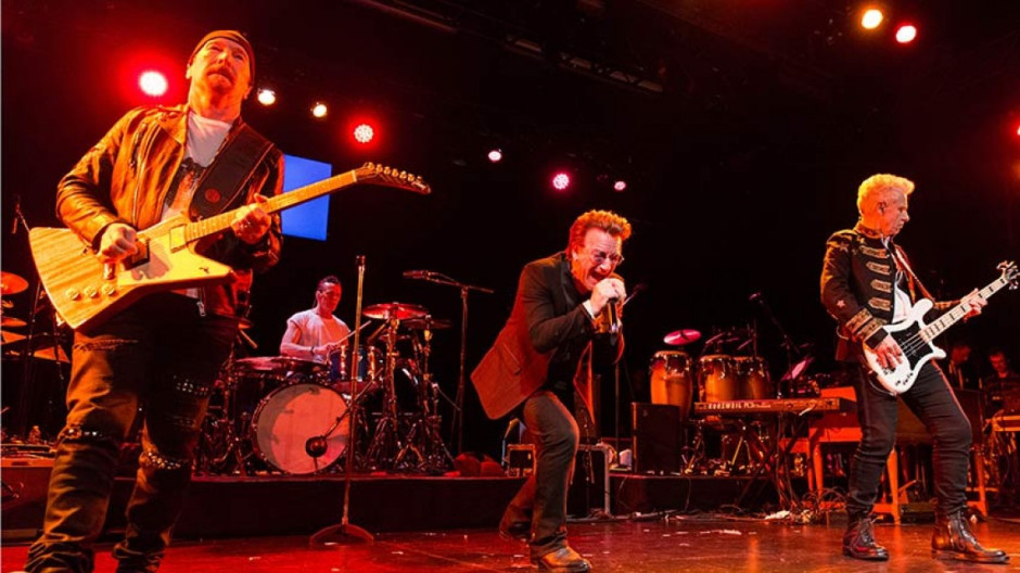 Bajista de U2 les agradece por ayudarlo con las adicciones