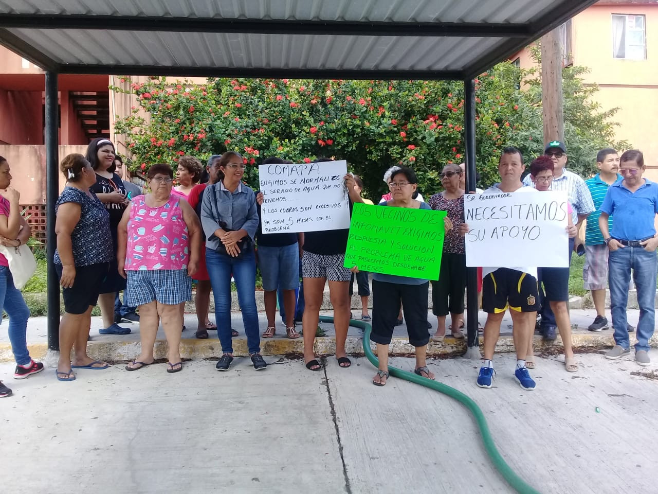 Protestan en Infonavit porque llevan 5 meses sin agua