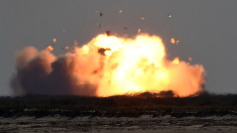 Explota prototipo del Starship SN9 de SpaceX en aterrizaje de prueba
