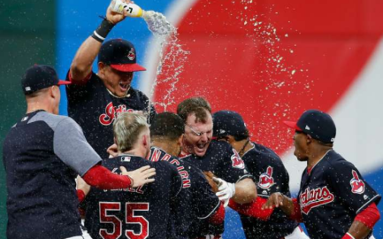 Alargan Indios su marca de ganados al hilo   