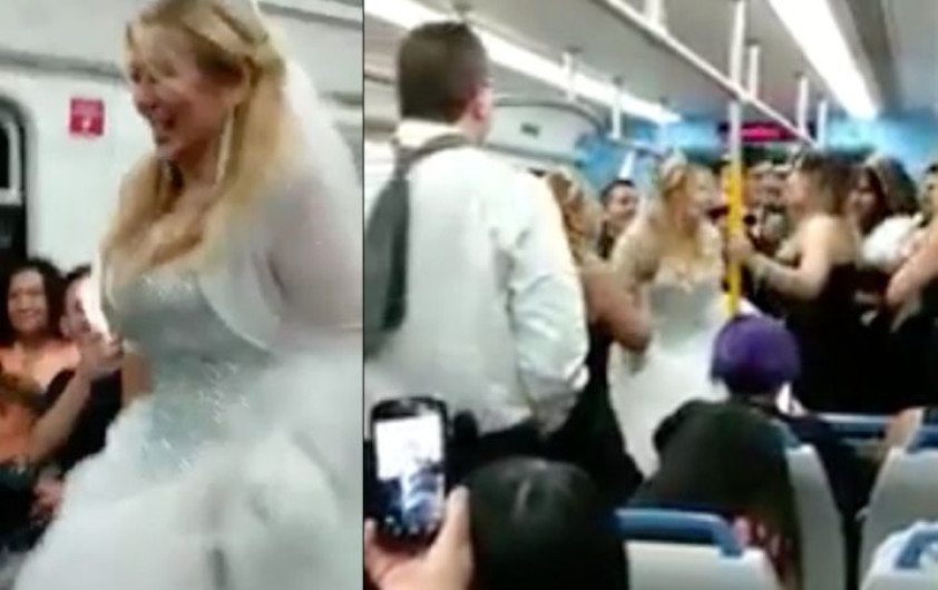 Pareja de recién casados celebra en un vagón de metro