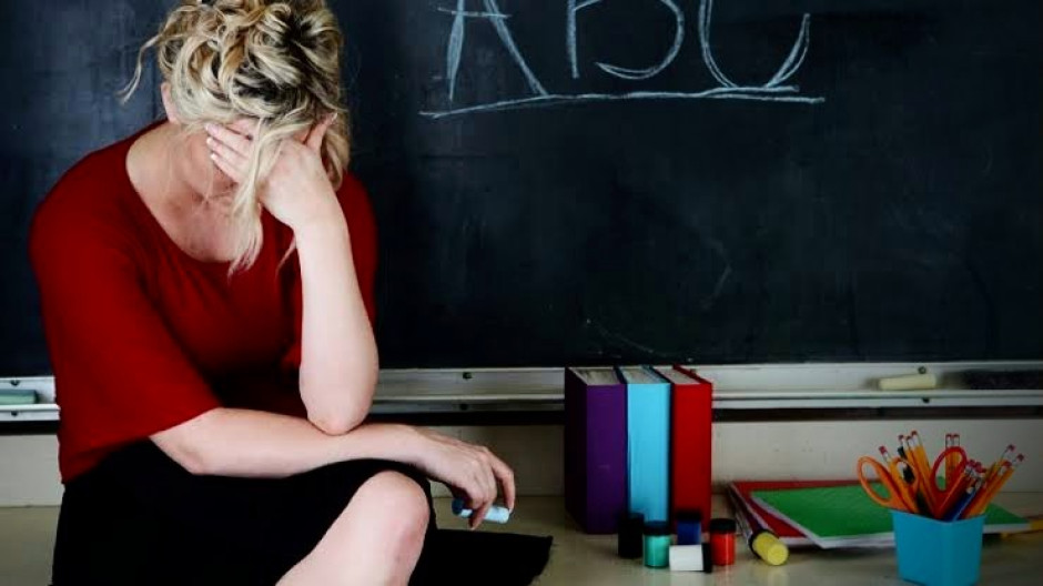 Protección para docentes: Legisladoras proponen reforma contra la violencia al personal escolar