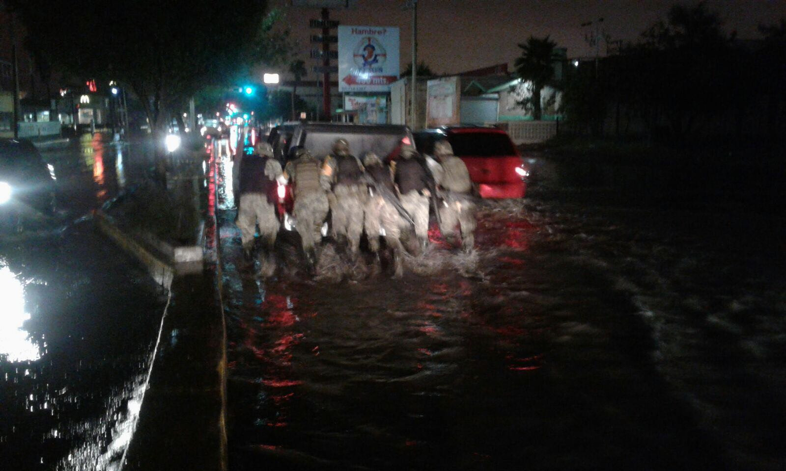 Ejército apoya a población tras devastador tornado