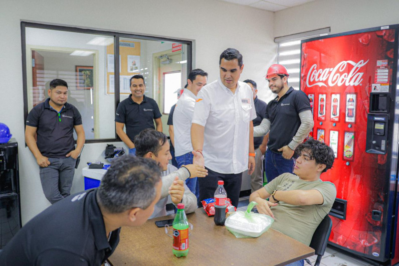 Trabajadores de Steel Technologies confirman su respaldo a Roberto Lee, el candidato naranja 