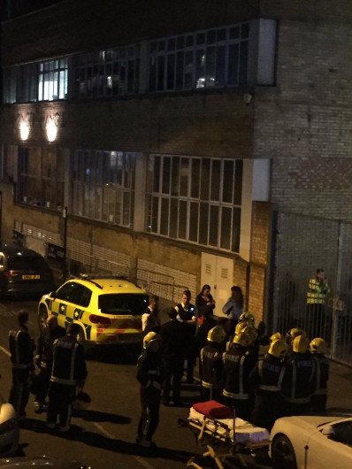 Atacan discoteca con ácido en Londres