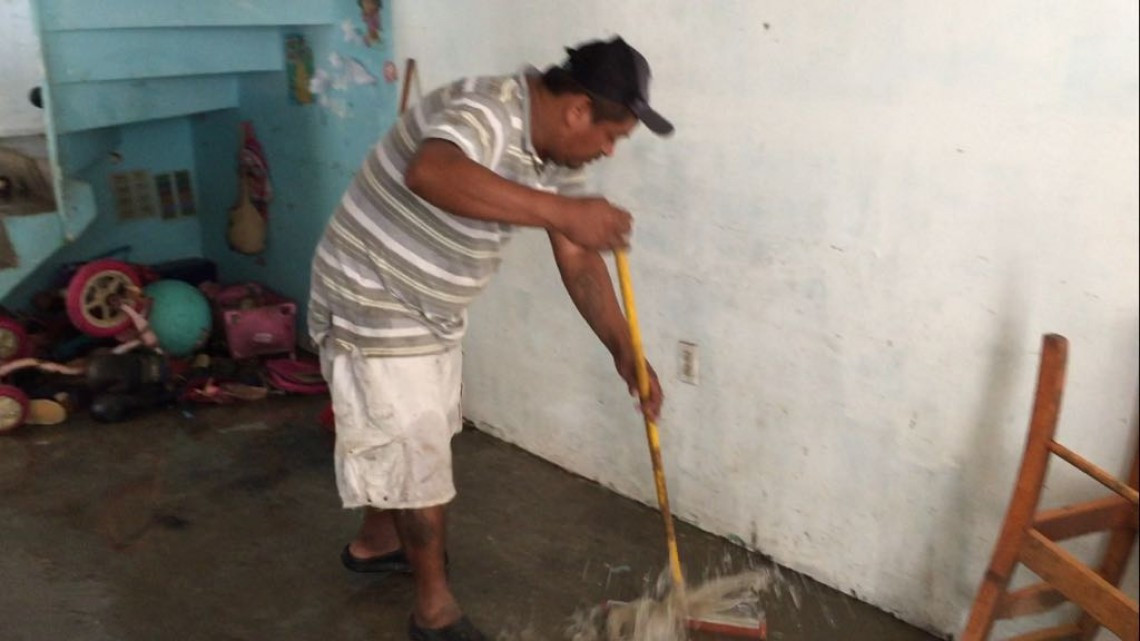 Familias pierden enseres domésticos por inundaciones
