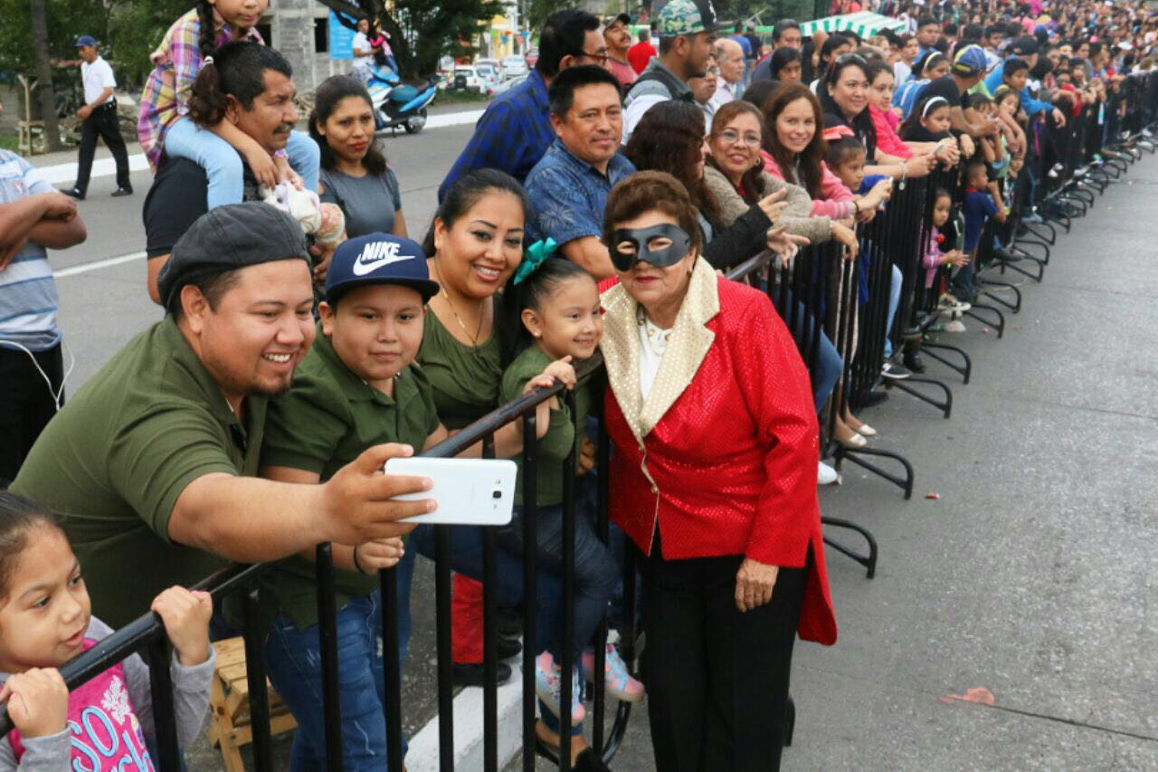 Rotundo éxito el primer desfile del Carnaval Tampico 2018