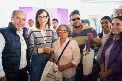 Familias de Gómez Farías reciben la Brigada Transformando Familias del DIF Tamaulipas
