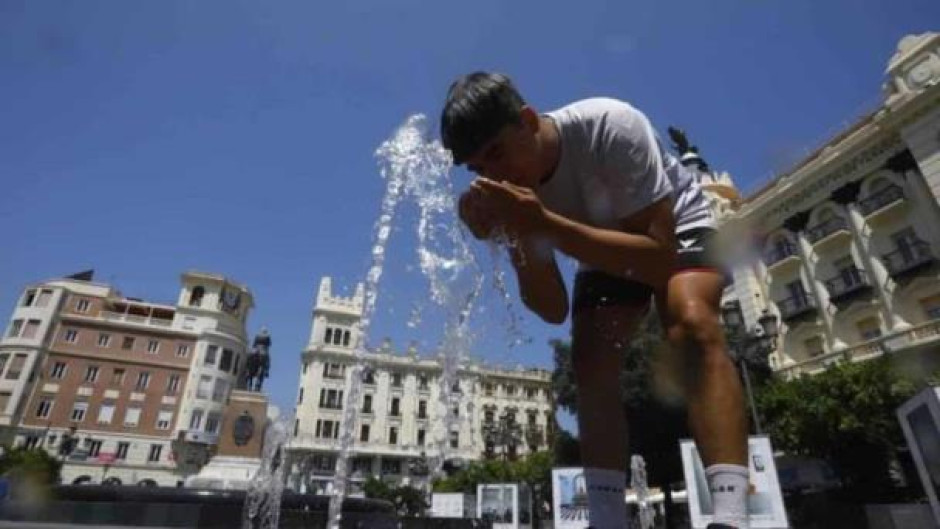España enfrenta la primera ola de calor del año