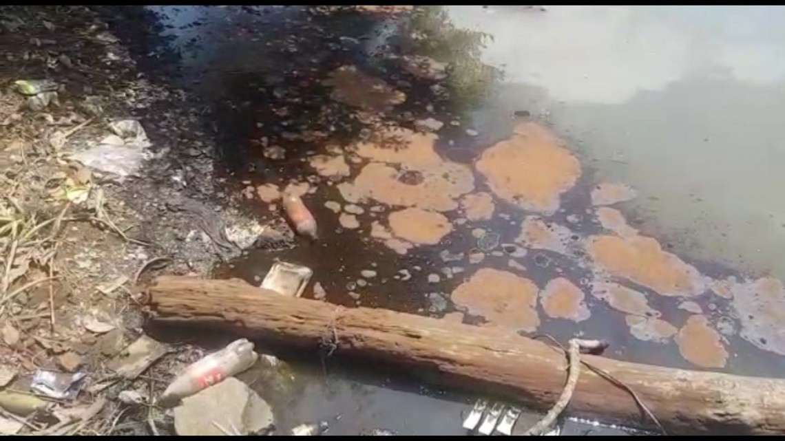 Lluvia genera arrastre de aceite en La Barra