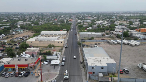 Avanza transformación de calles en colonia Francisco Villa; alcaldesa Carmen Lilia Canturosas da inicio e inaugura obras de recarpeteo