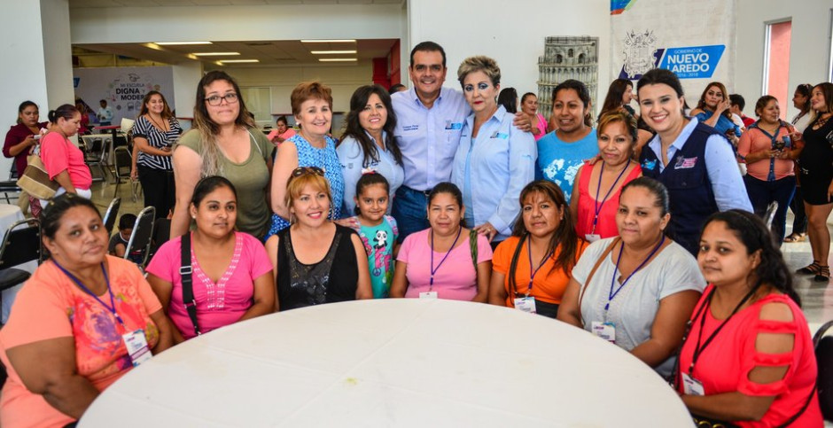 Exponen avance de obras de Mi Escuela Digna y Moderna