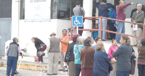 Pide alcaldesa de Tampico mejor trato a abuelitos mayores