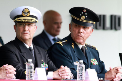 Titulares de Sedena y Semar abordan Ley de Seguridad con diputados