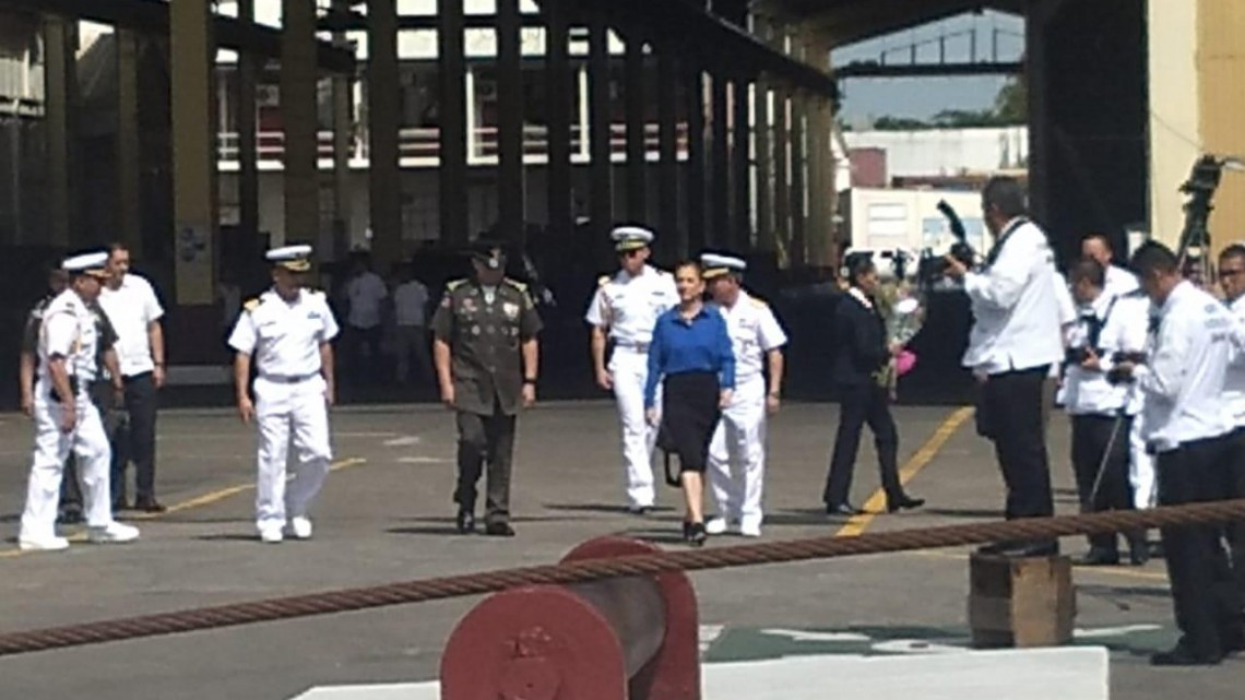 Esposa de AMLO encabeza  botadura de patrulla oceánica