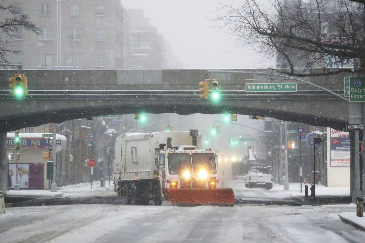Noreste de EU es azotado por la tormenta invernal "Stella"