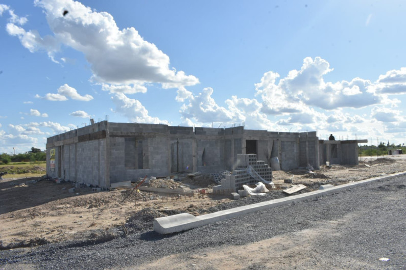 Escasean viviendas y las que existen son caras