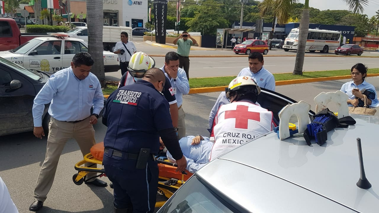 Carambola frente a Cinépolis Tampico deja mujer lesionada