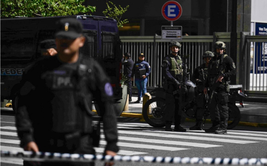 Descartan explosivos en las embajadas de EU e Israel en Argentina