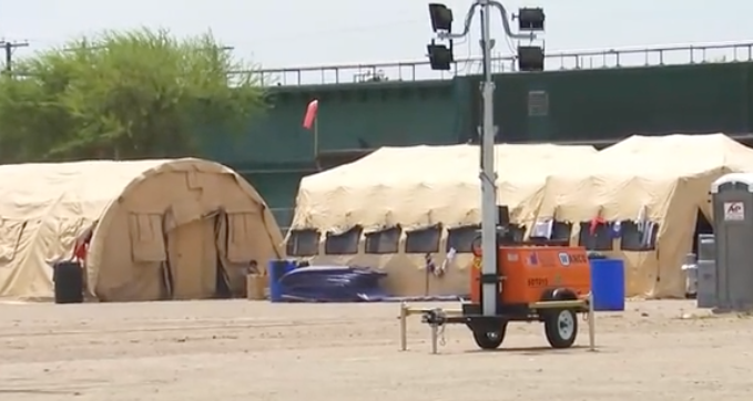 McAllen responde al aumento de migrantes con refugios de emergencia temporales