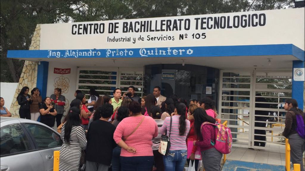 Atienden autoridades educativas inquietudes de padres de familia