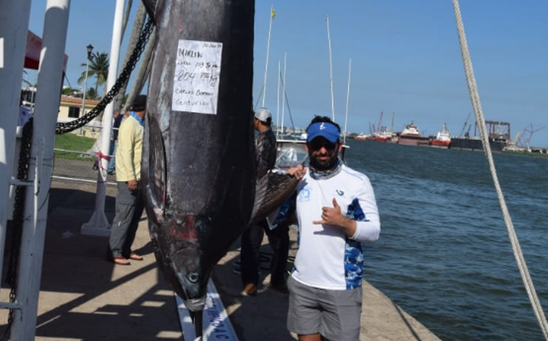 Carlos Bortini ganador del torneo de pesca de Tampico