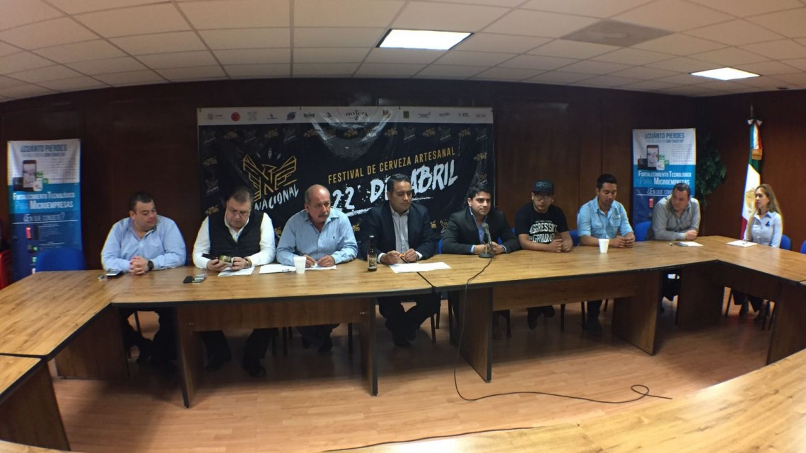 Presentan la cerveza "Heroica"