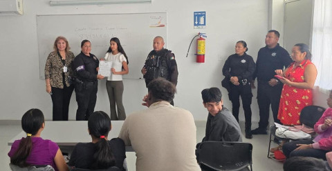 Brinda Guardia Estatal de Género plática preventiva contra adicciones