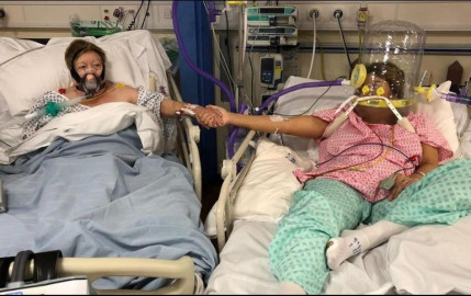 La foto de una hija y su madre antes de morir por covid-19