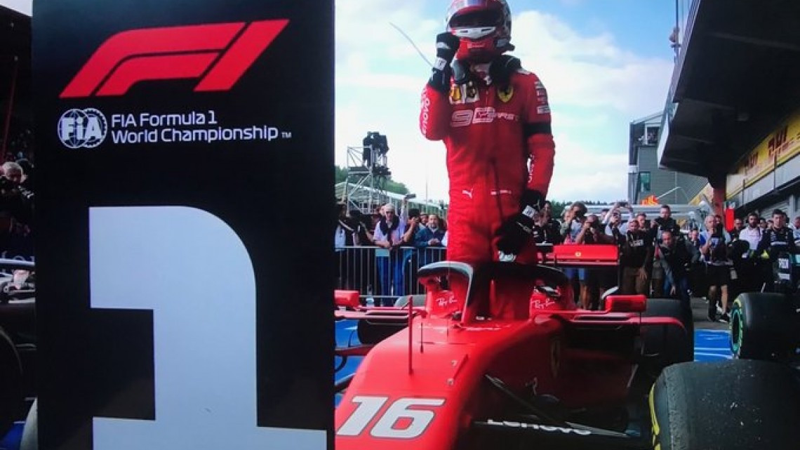 Charles Leclerc se lleva el GP de Bélgica, Checo Pérez termina en la 6ta posición