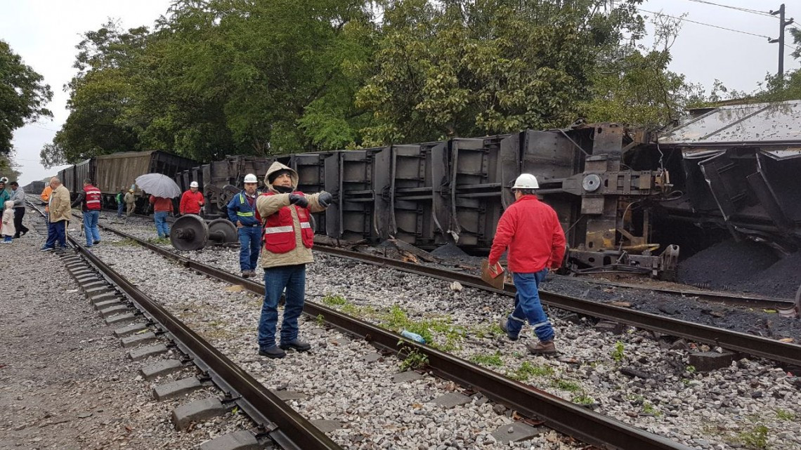 Descarrilamiento de tren sorprende a familias