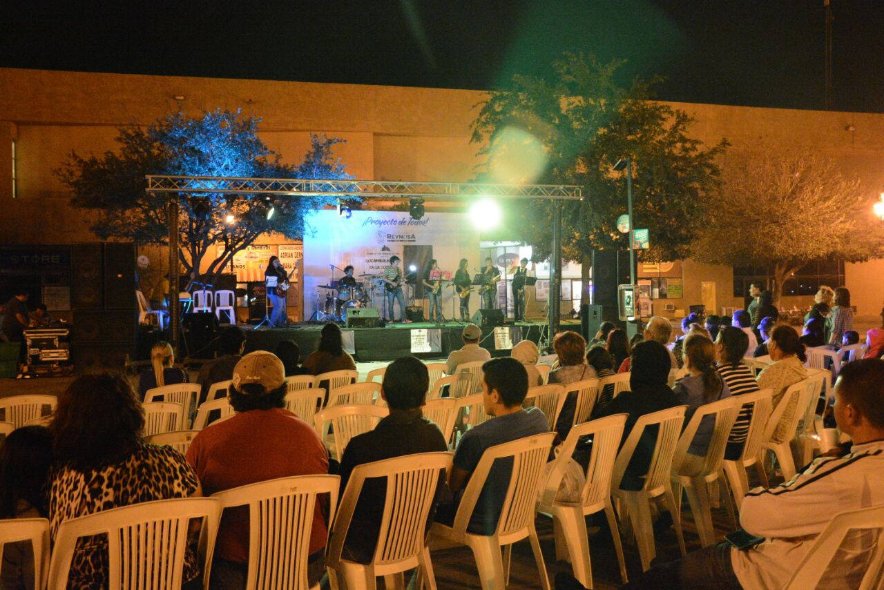 Rockanrolean por la Paz en la Plaza de la República