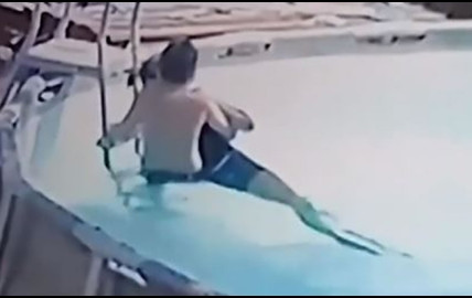 Niño héroe salva a su madre de morir ahogada 
