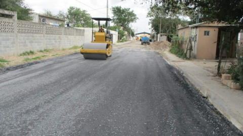 Más pavimentación para colonia Arcoíris