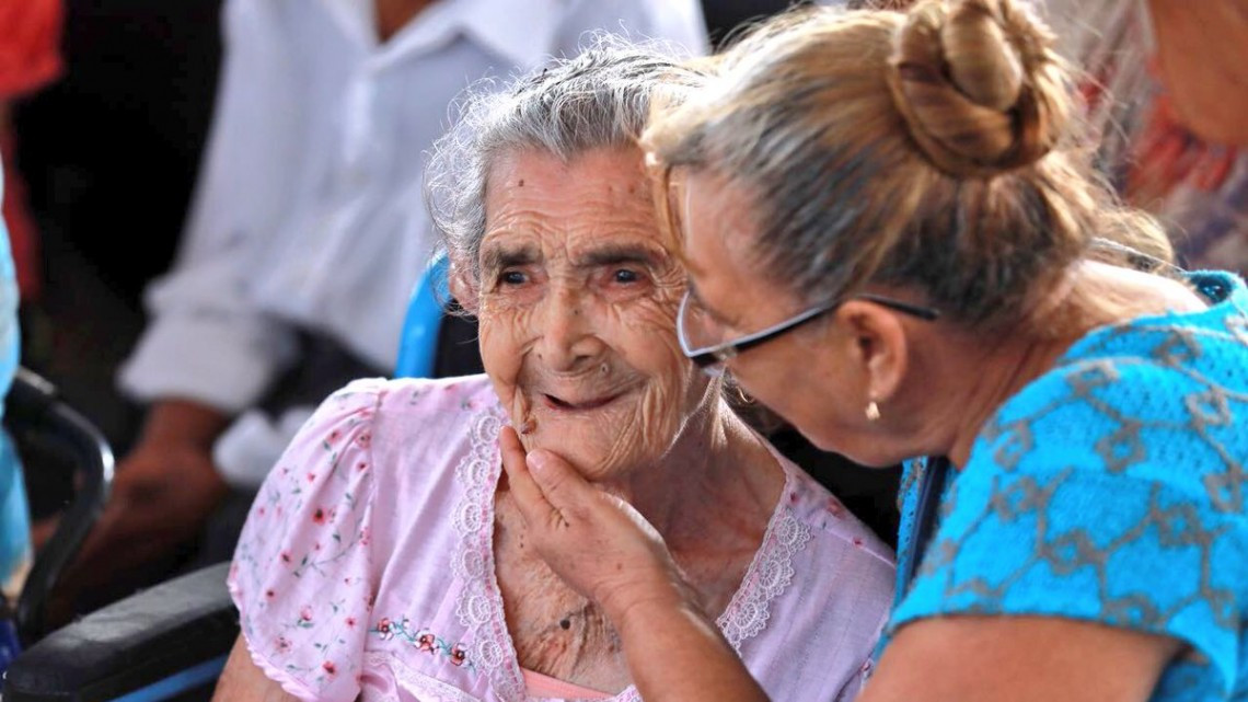 Entrega CDV apoyos del programa “Bienestar para Personas Mayores”