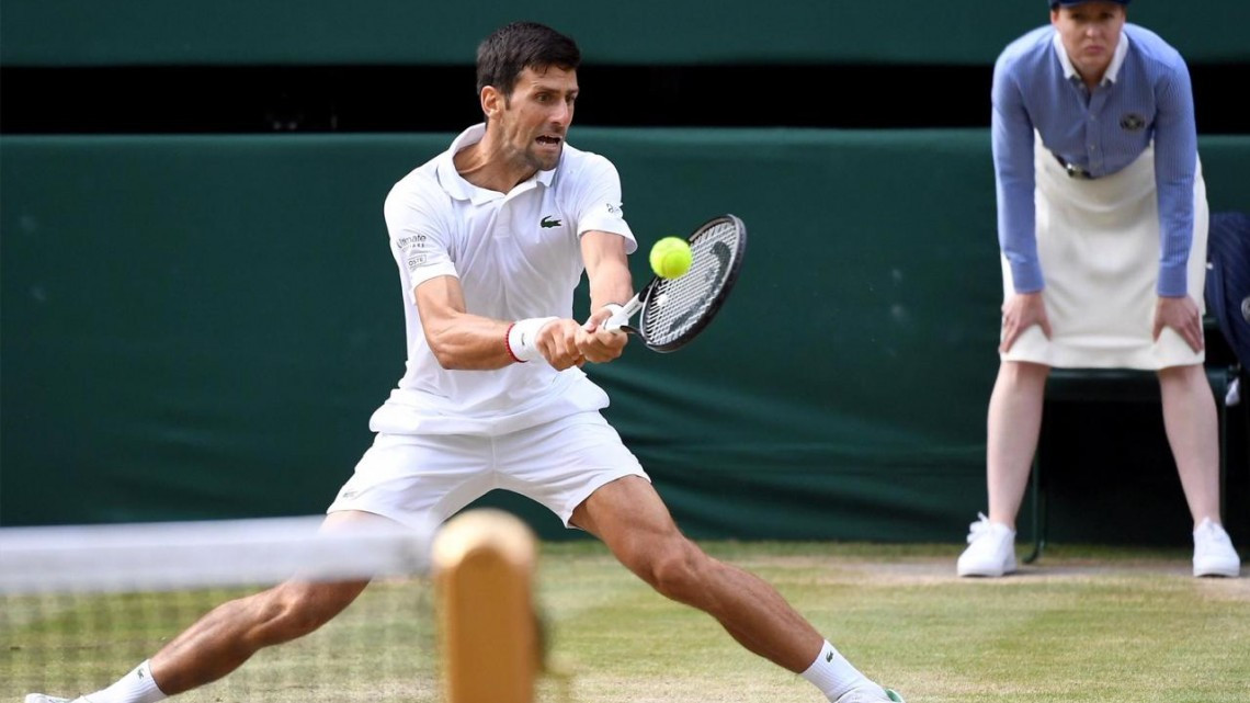 4 hrs, 57 min después, Djokovic hace historia en Wimbledon